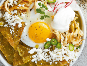 Chilaquiles con Huevo Estrellado