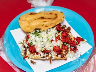 Tostada de Chorizo con Queso