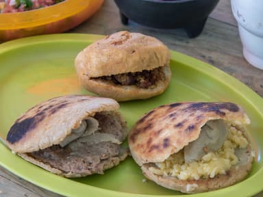 Gordita de chicharron