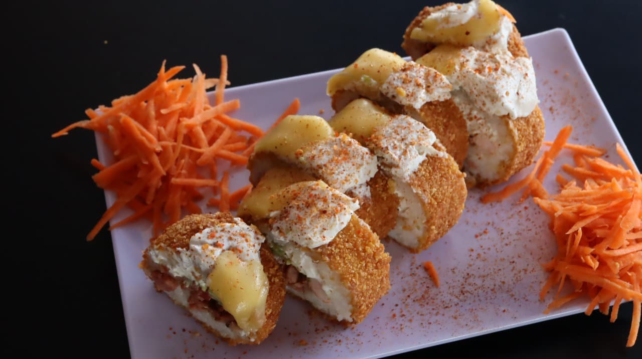 Sushi Chiltepin Roll