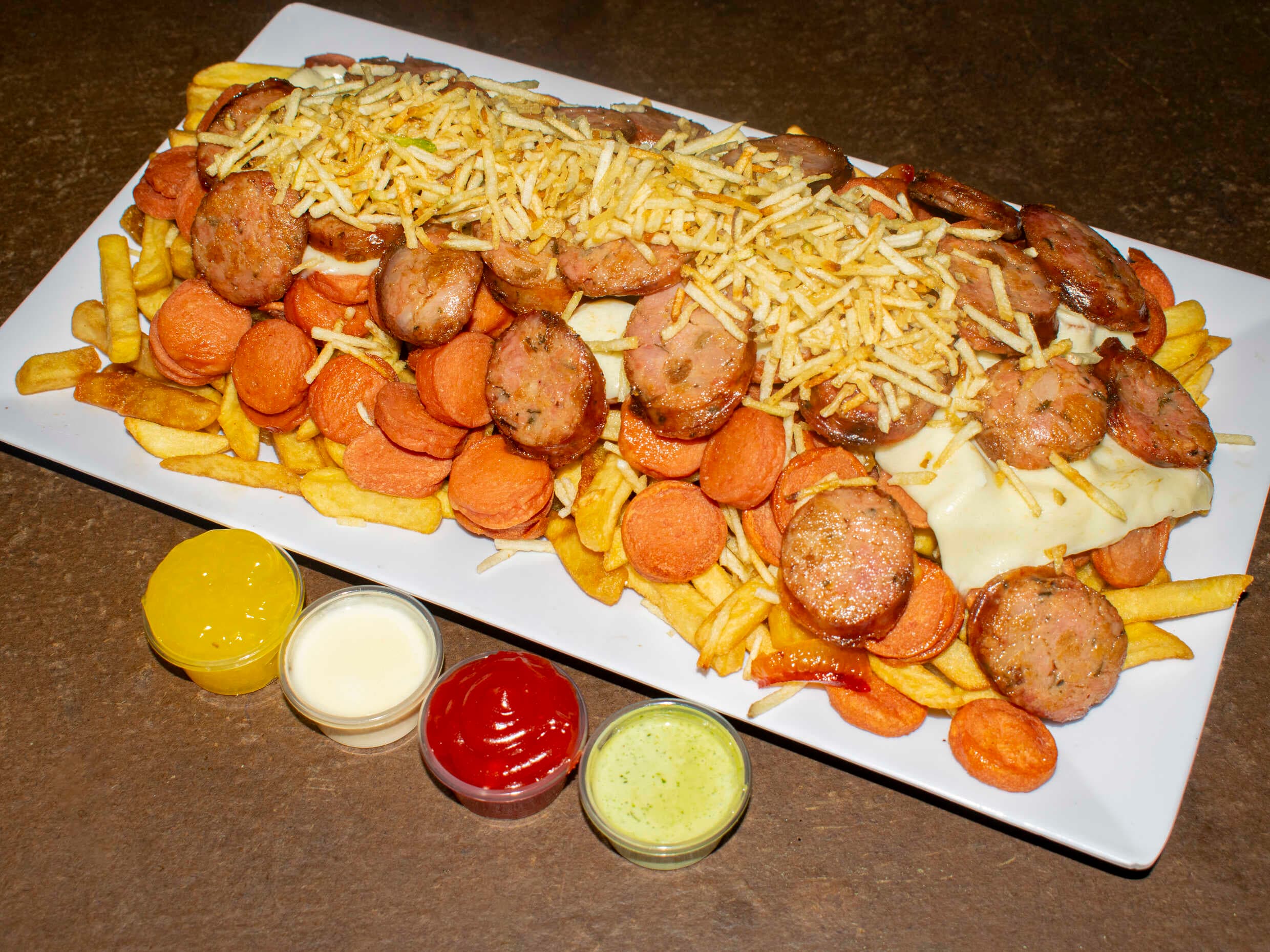 Salchipapa Grande Chorizo