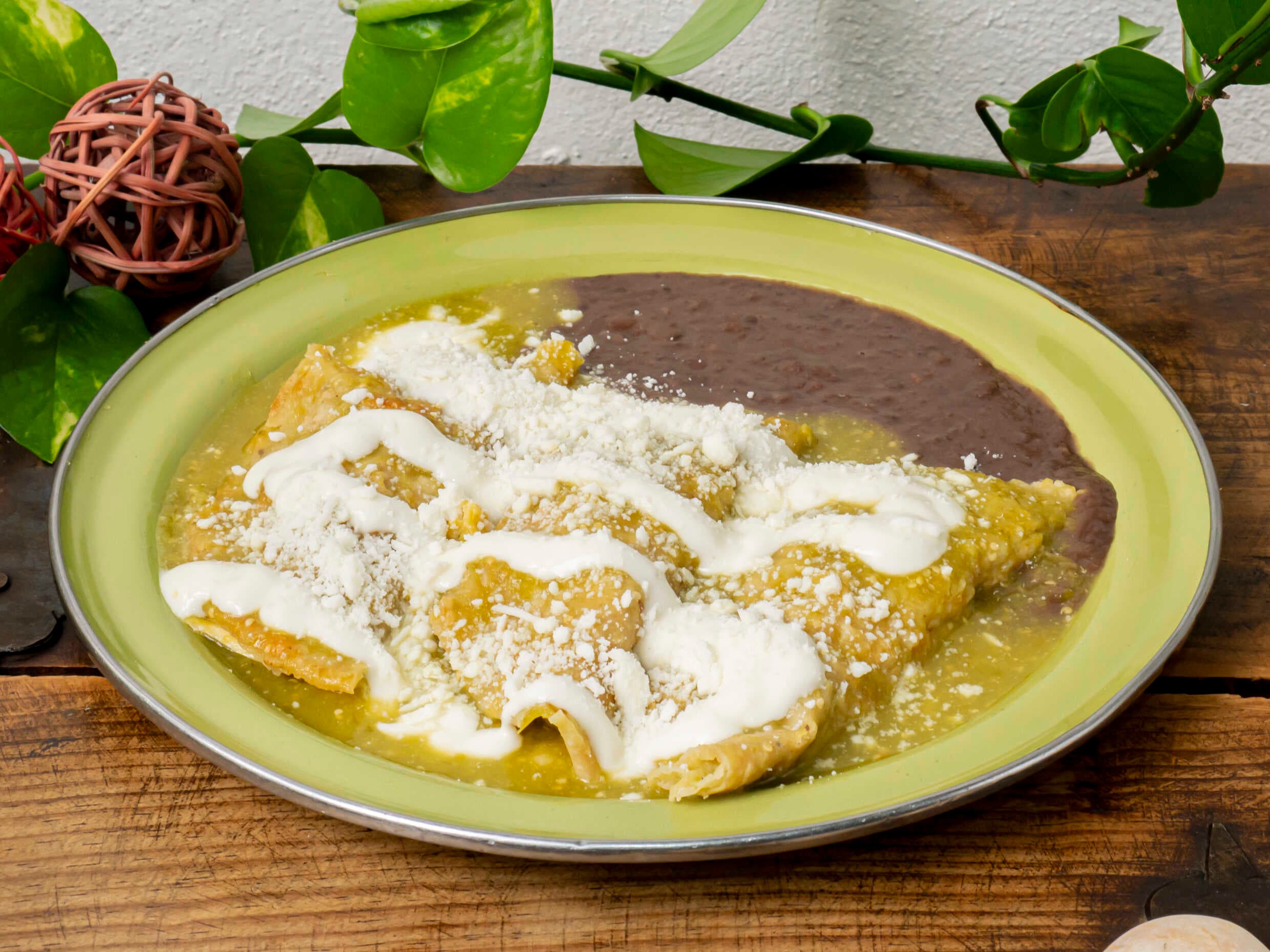 Enchiladas Verdes con Pollo Promo