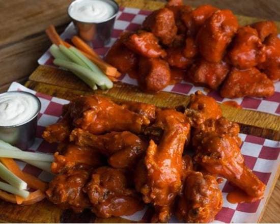 30 Alitas o Boneless o camarones