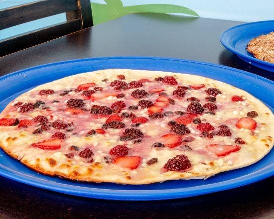 Pizza Chocolate Blanco con Zarzamora