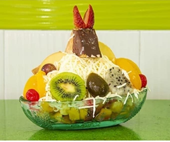Malteada + Ensalada Tropical