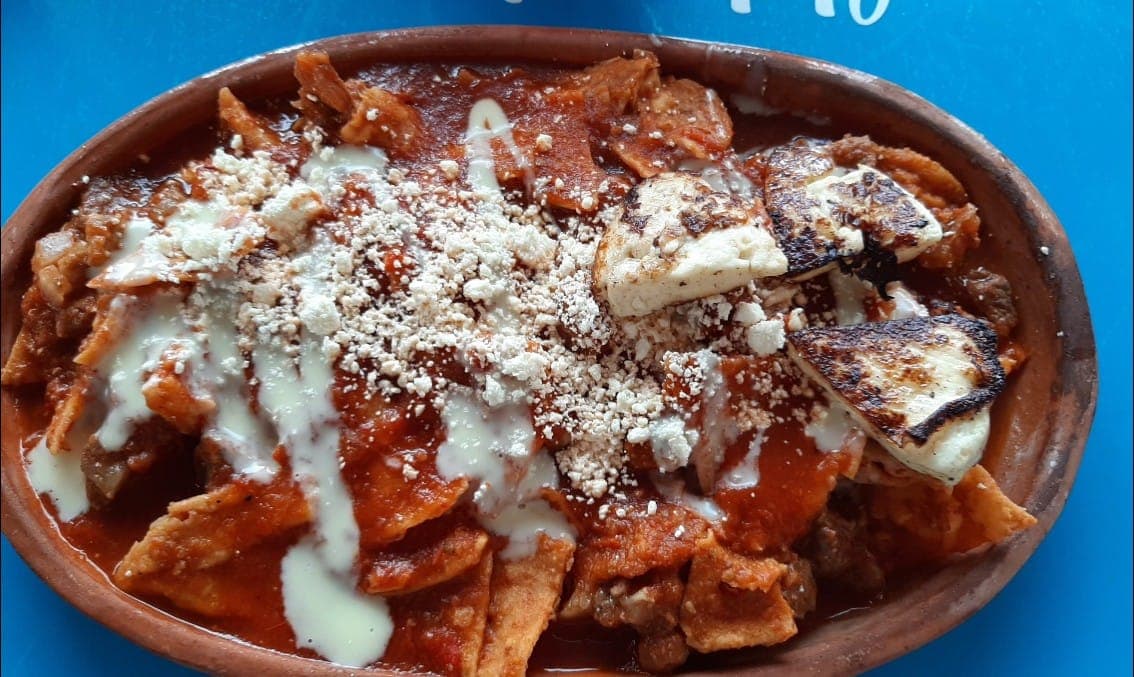 Combo Chilaquiles mediano 1 guiso+ bebida