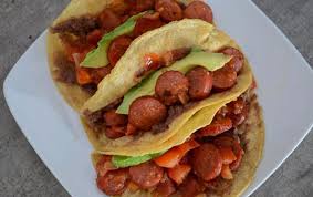 Taco de Salchica Sencillo