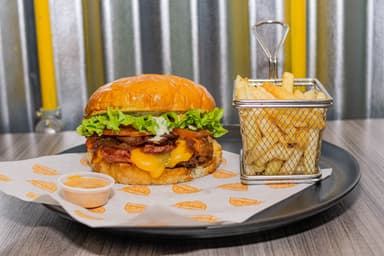 Hamburguesa Faktoria con Francesa