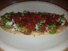Huarache de Chorizo