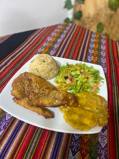 Combo Dúo-Robalo Al Ajillo y Milanesa de Pescado