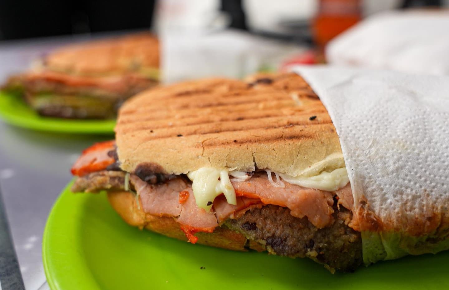 Torta Gigante Huevo, Pastor y Quesillo