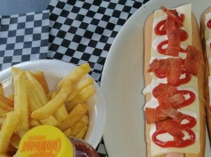 Perro Sencillo, Papas y Gaseosa