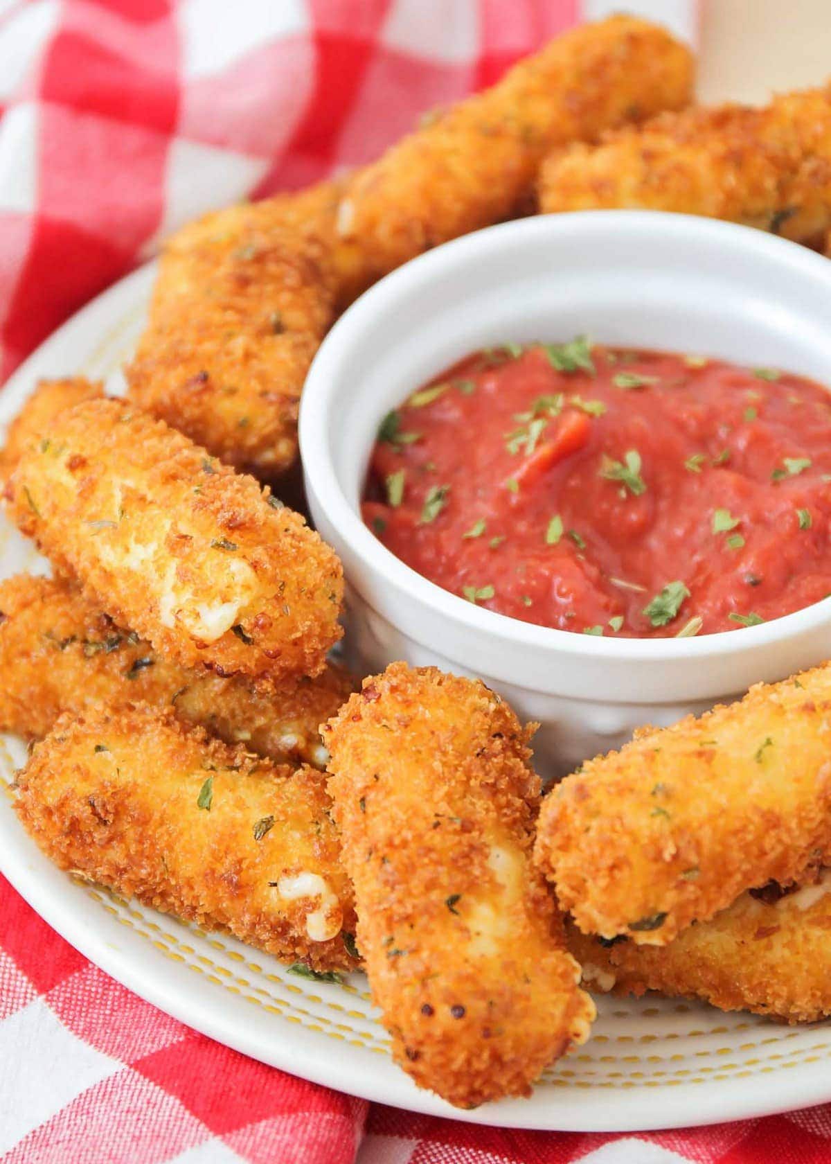 Mozzarella Sticks x 7.