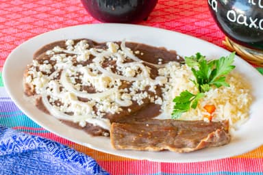 Enfrijoladas de Tasajo