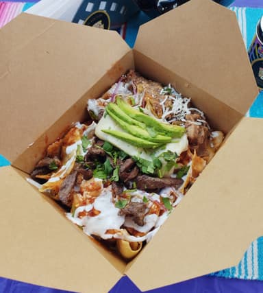 Chilaquiles Especiales Rojo