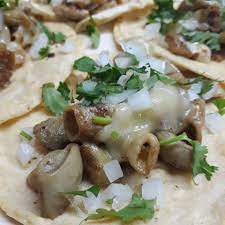 Taco de Tripa C/queso