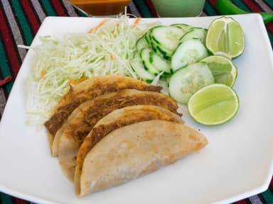 Taco de Pollo con Mole