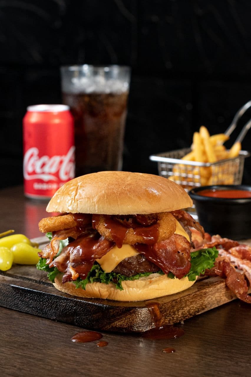 Combo Bacon Street Burger + Coca 350 Ml