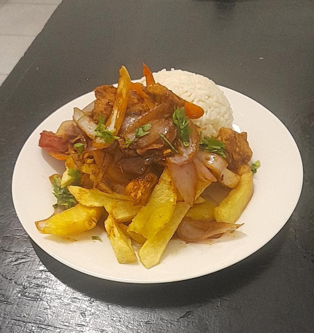 Saltado de Pollo