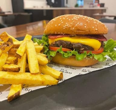 Bravo Burger