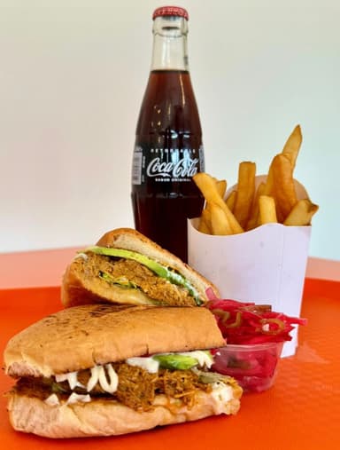 Combo Torta de Cochinita