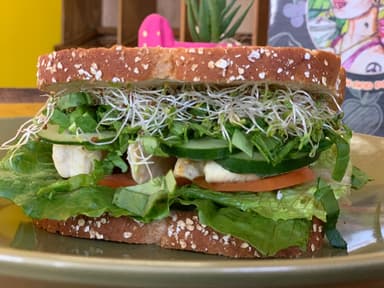 Combo Sándwich + Jugo Chico