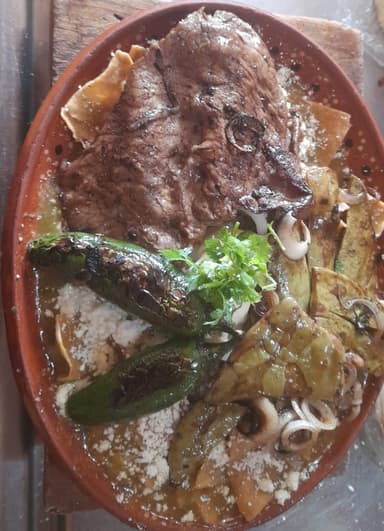 Chilaquiles con Carne Asada