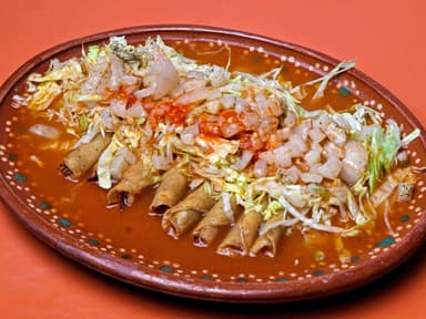 Media orden de tacos de deshebrada (4 tacos)