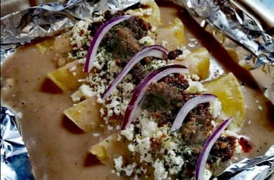 Enfrijoladas con Queso.