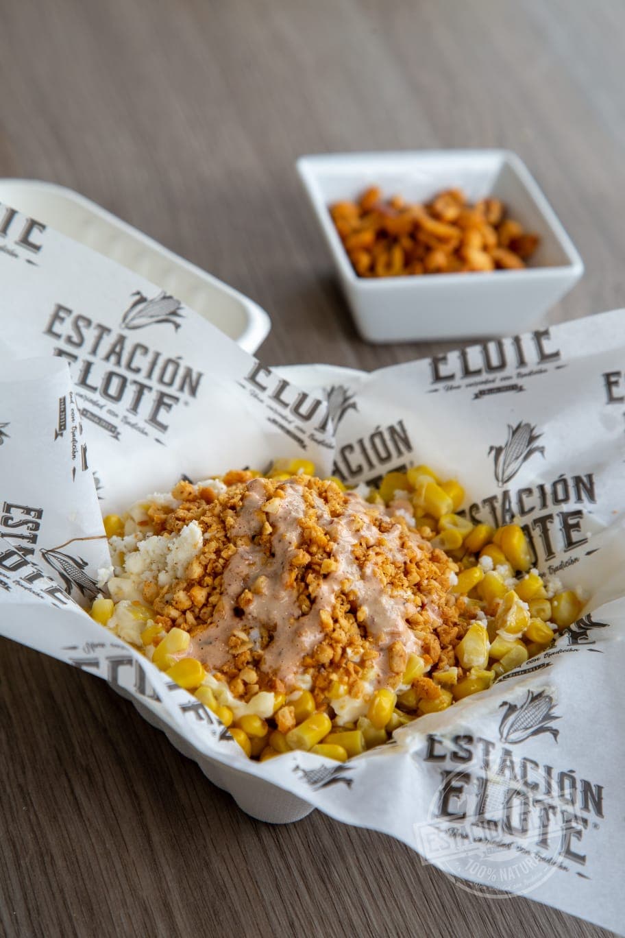 Elote Amarillo con Queso y Crema