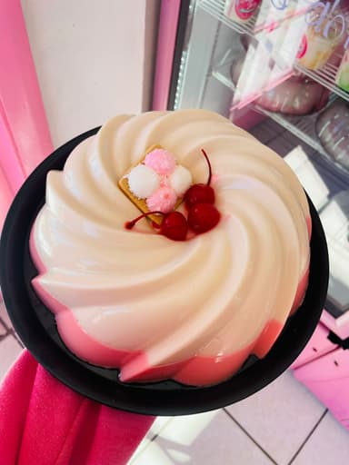 Gelatina Grande de Fresa con Queso Crema
