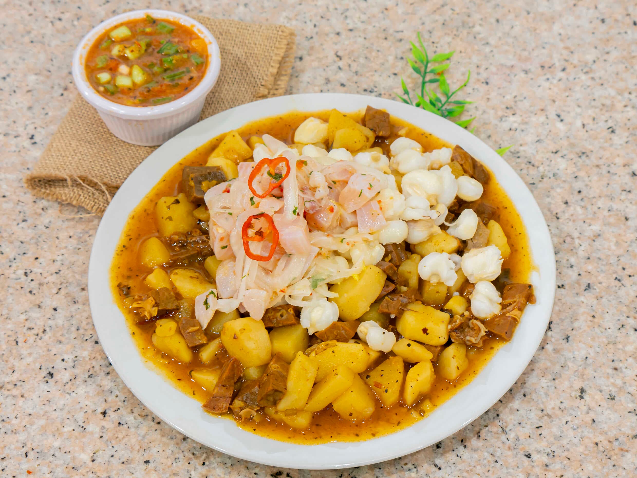 Chanfainita con Ceviche