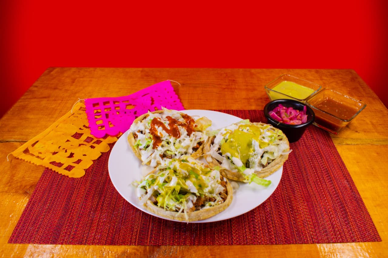 Sope de Carnitas
