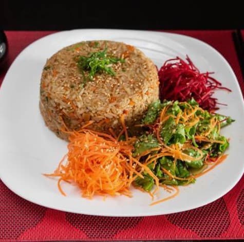 2 Arroz Yakimeshi de Pollo