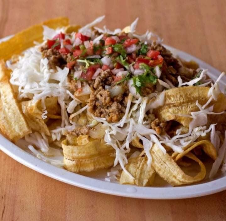 Carne Molida con Tajadas