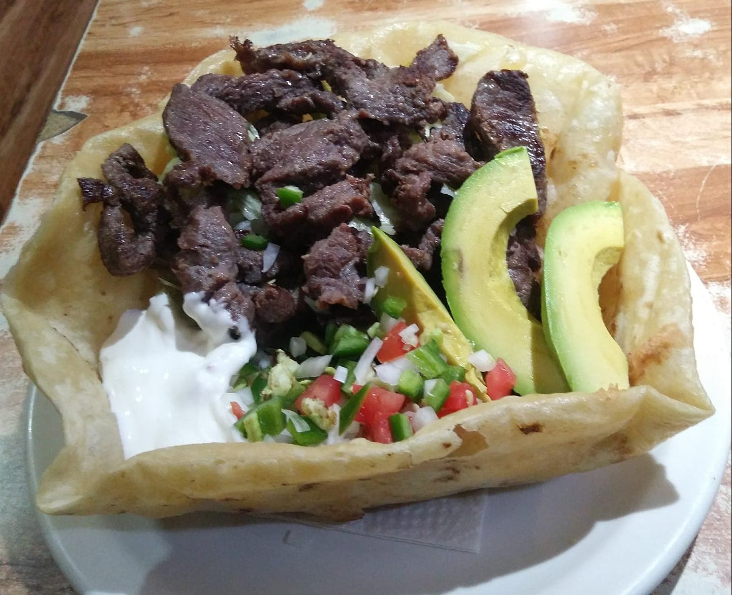 Tostada Dinos de Res..