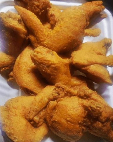 24 Deliciosas Pzs de Alitas + 3 Salsa a elegir
