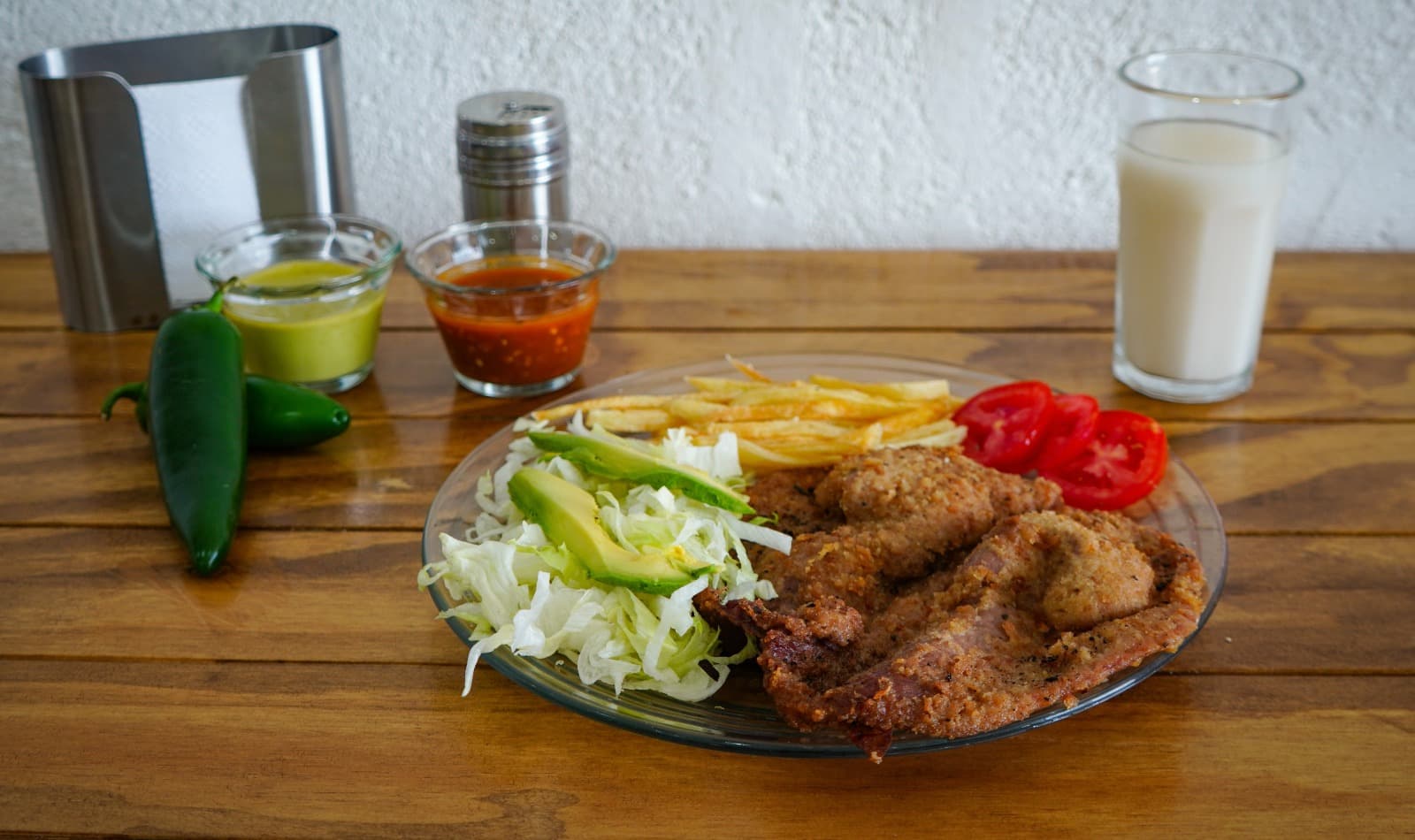 Pechuga de Pollo + Arroz y Agua del Dia.