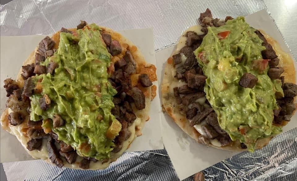 Taco en harina de carne asada