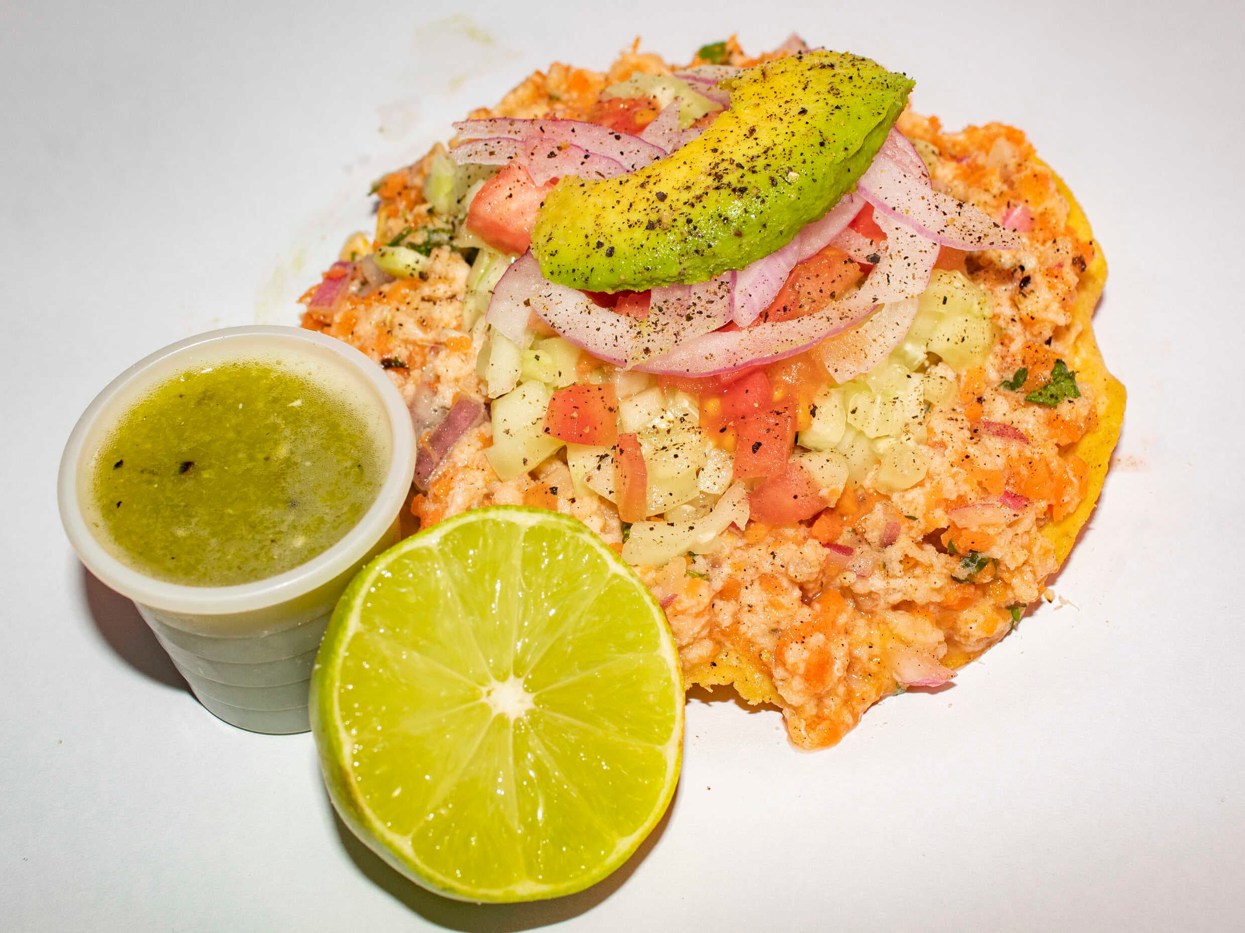 Tostada de Ceviche de Pescado