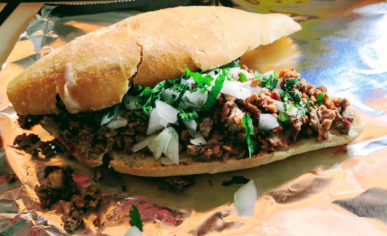 Lonche de Adobada