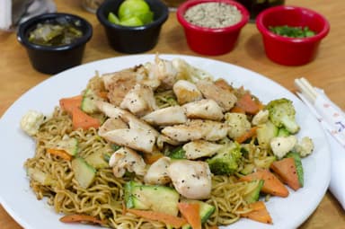 Soba Pollo o Pez Blanco