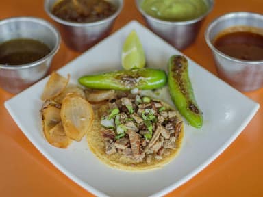 Paq:5Tacos carne a elegir(Tripa,Carnza,Labio)