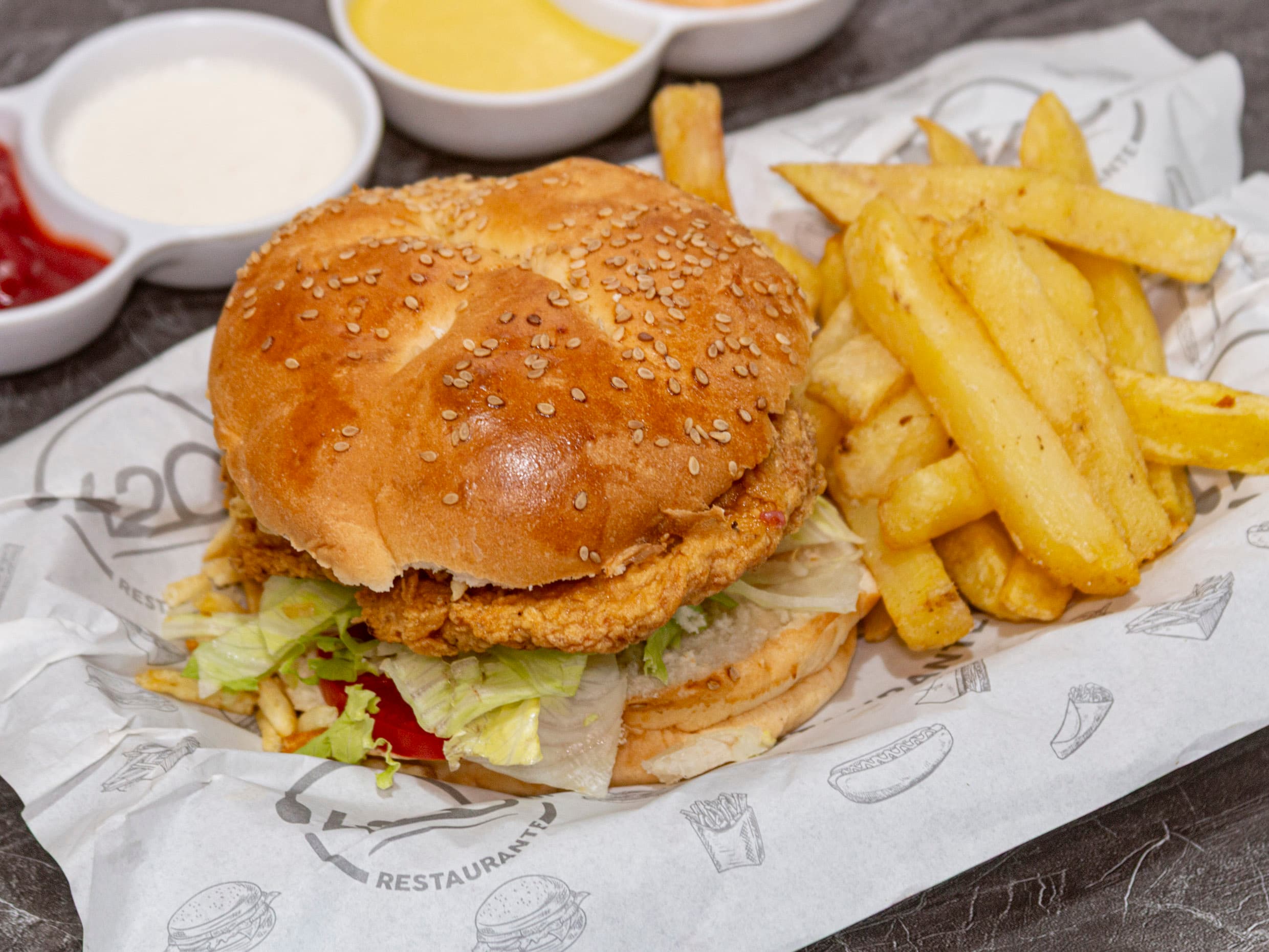 Sándwich de Pechuga Broaster