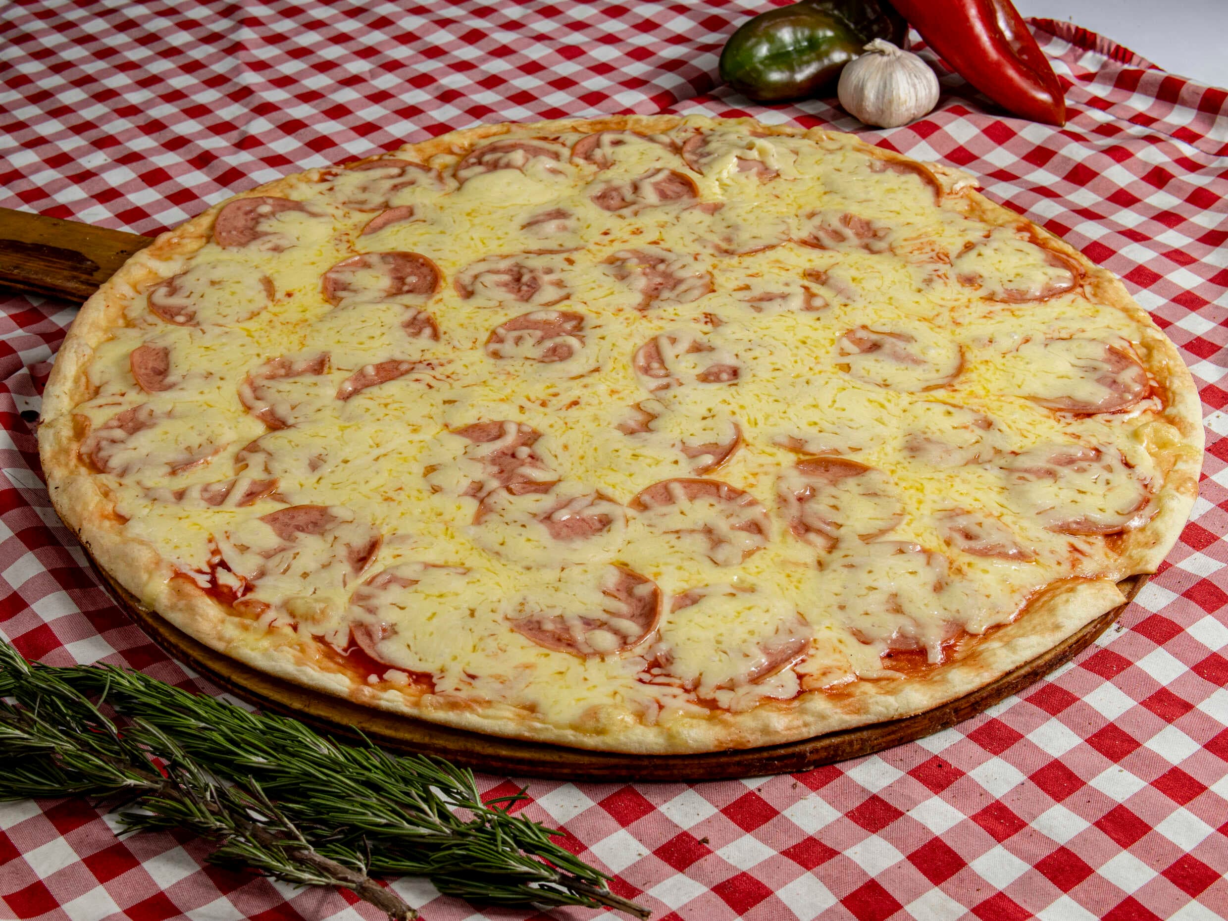 Pizza Salami Grande