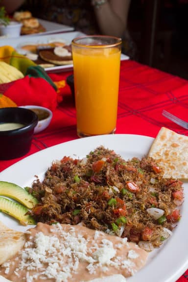 Machaca de res a la mexicana