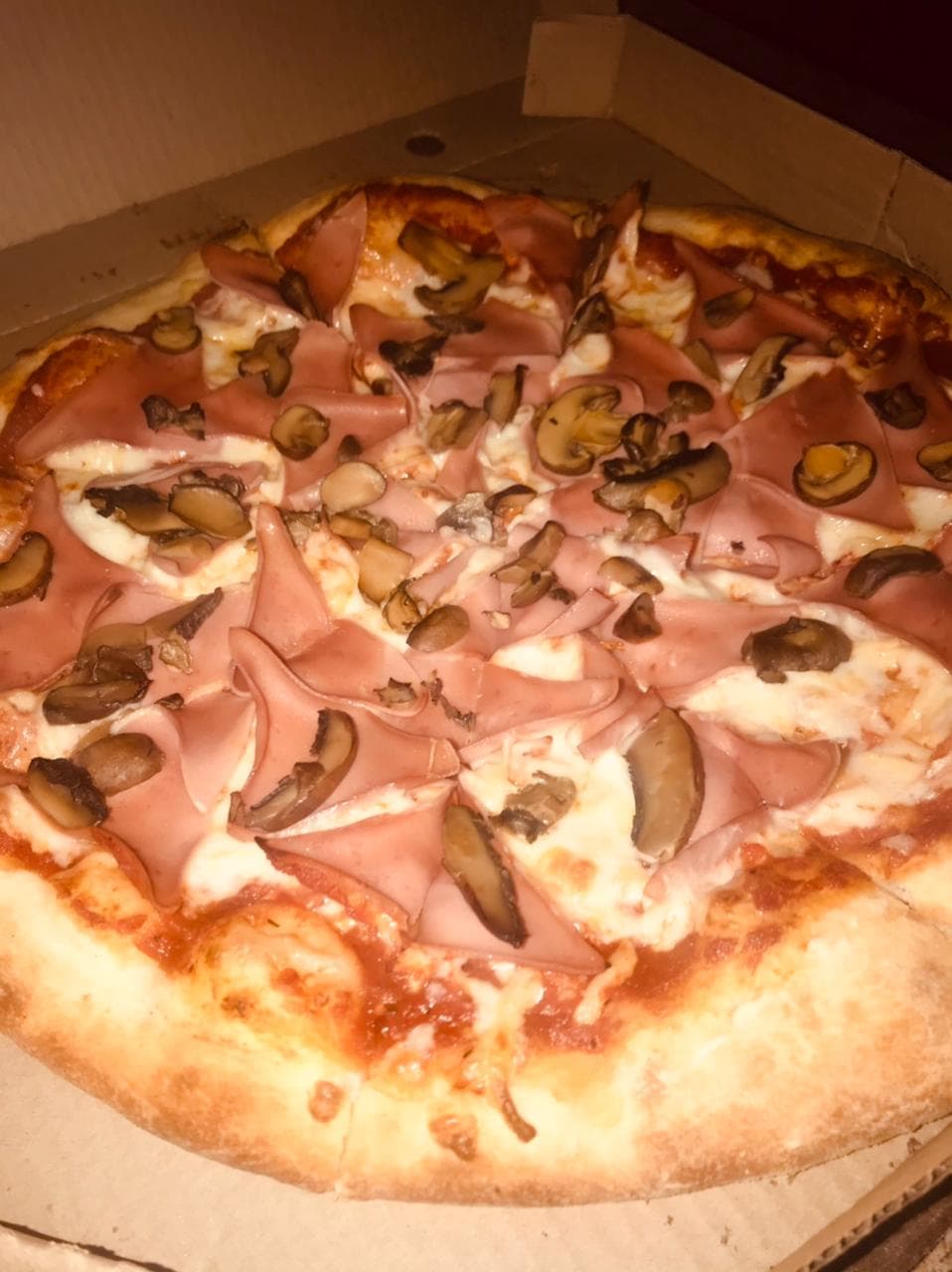 Pizza De Jamón Con Champiñones Tamaño Familiar