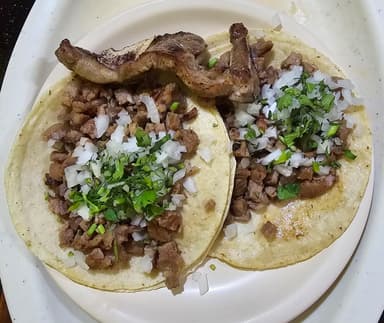Taco de Tortilla de Maíz con Costilla
