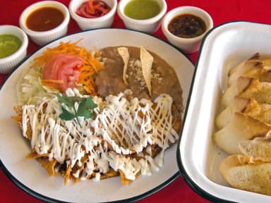 Chilaquiles En Salsa Roja