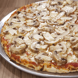 Pizza Pollo Champiñones 6 Porciones.